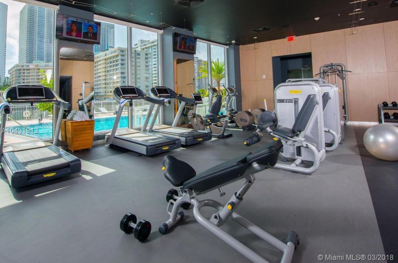 Resort Studio Balcony With Front Bay View Hallandale Beach Exteriér fotografie