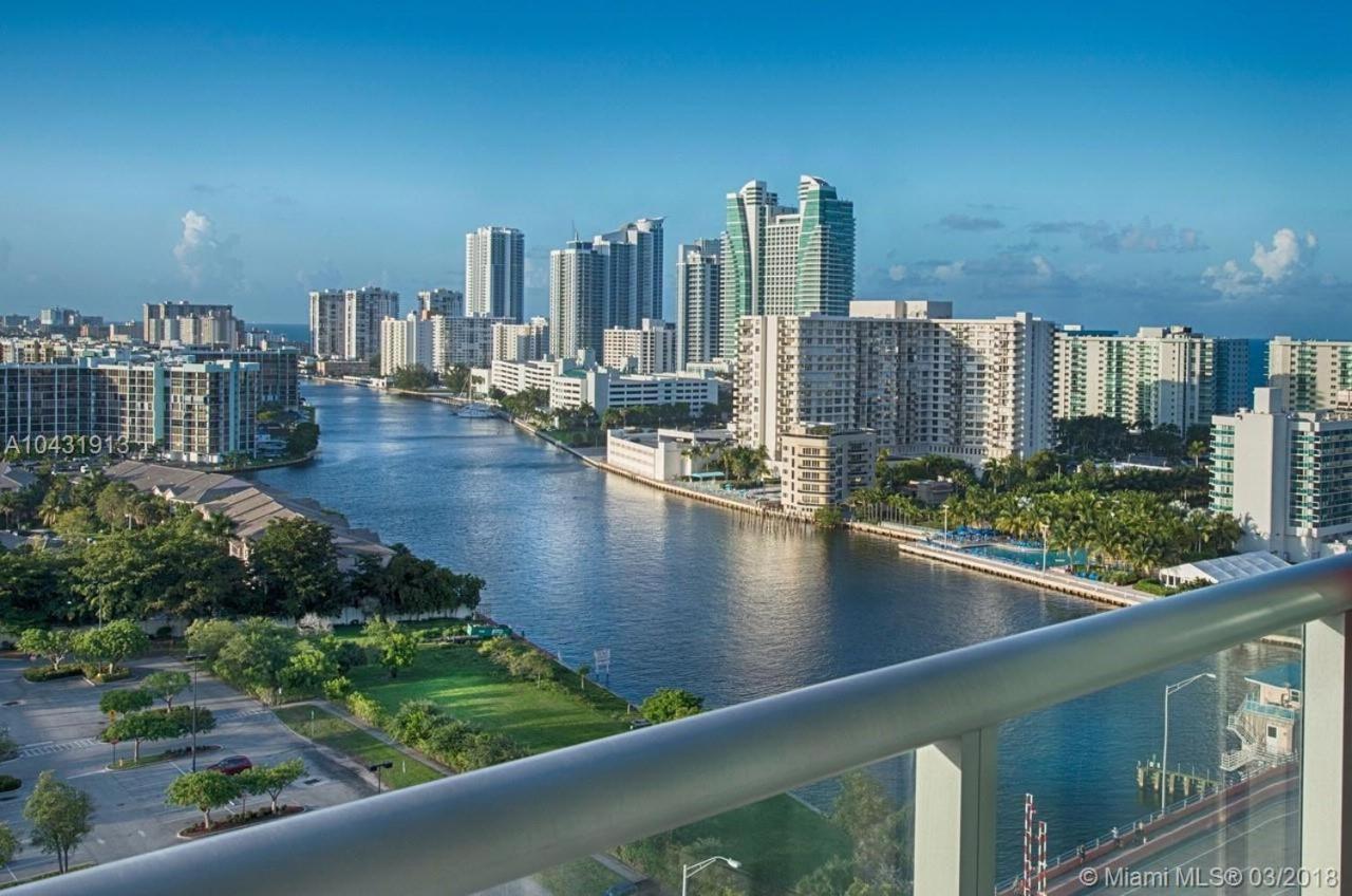 Resort Studio Balcony With Front Bay View Hallandale Beach Exteriér fotografie