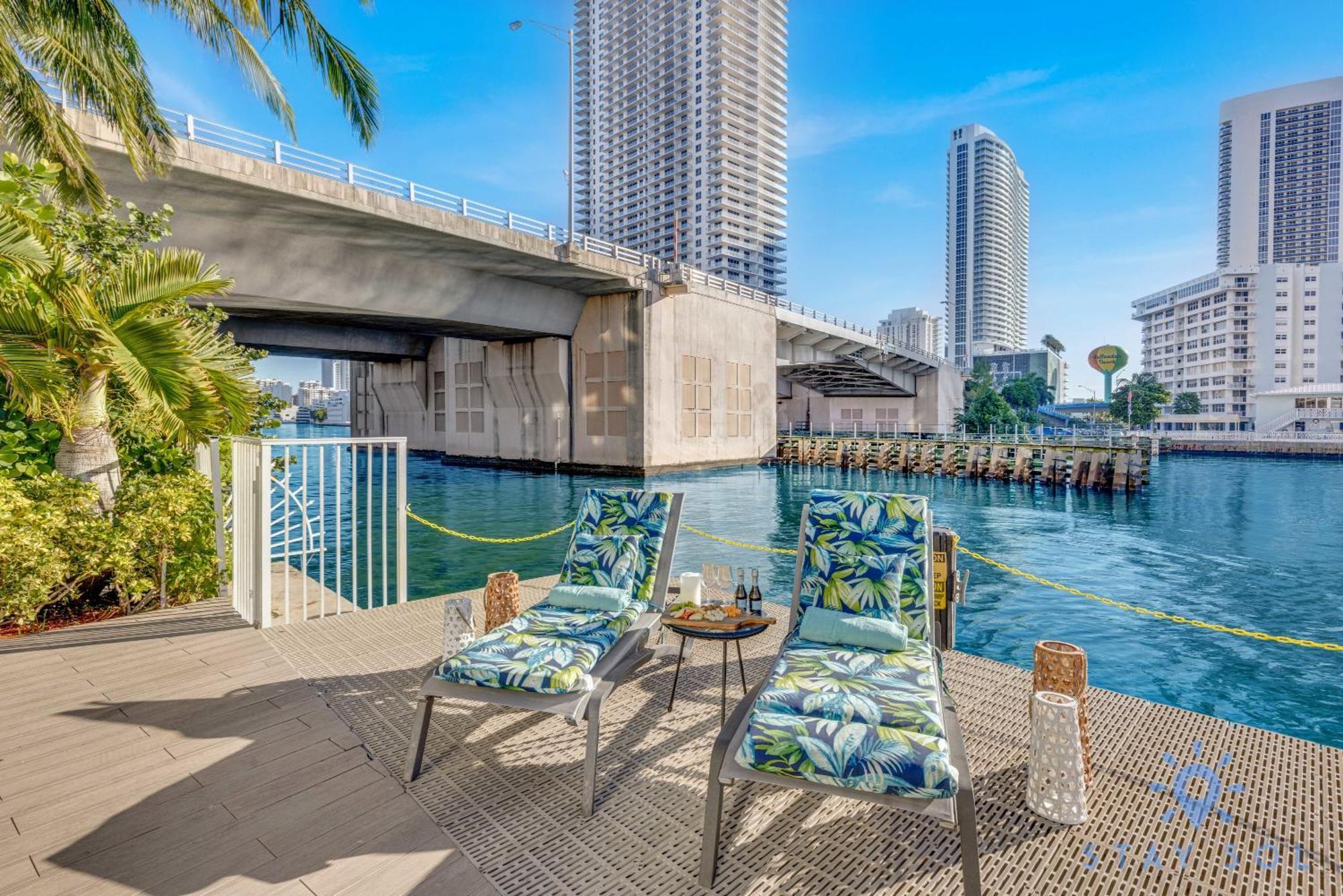 Resort Studio Balcony With Front Bay View Hallandale Beach Exteriér fotografie