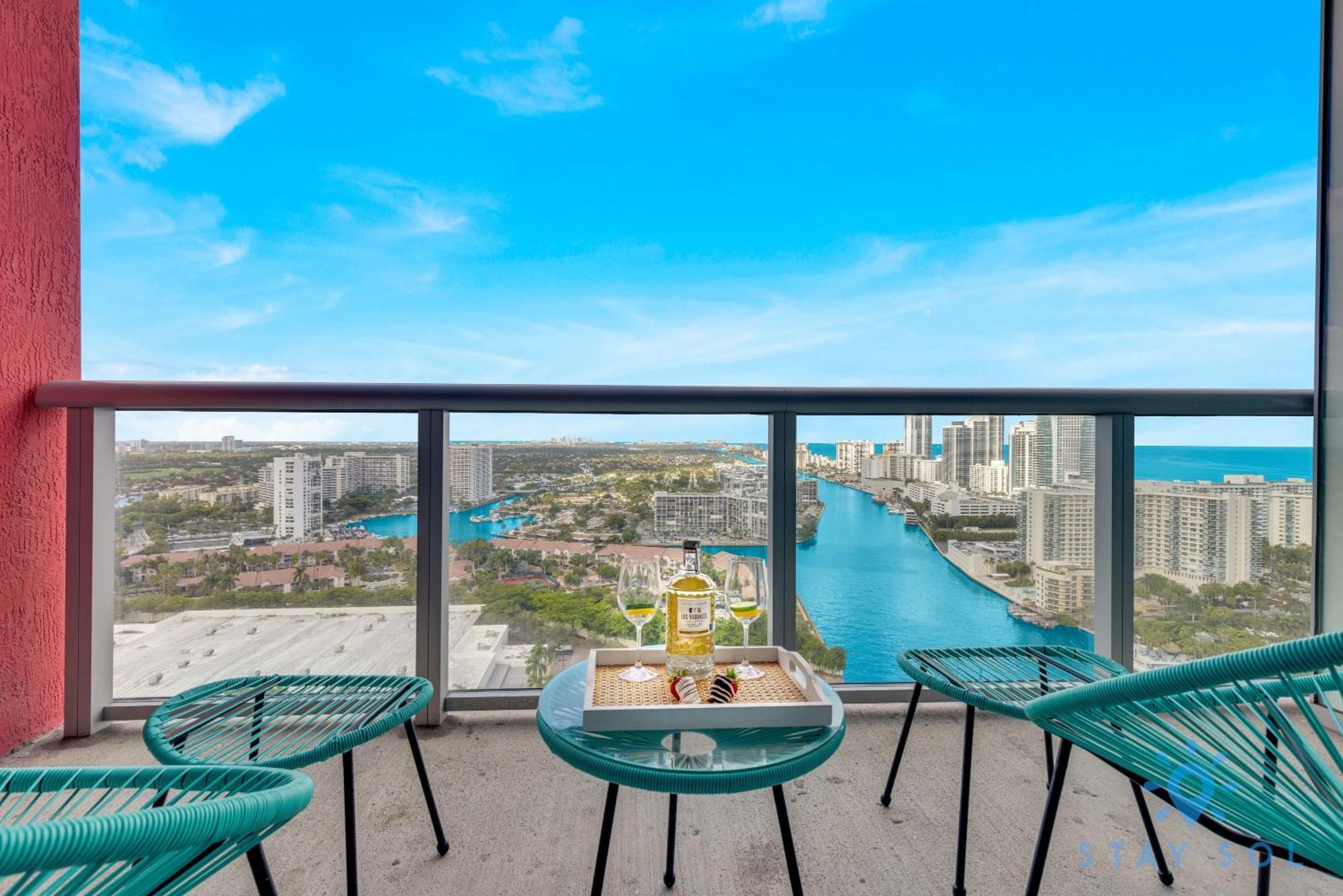 Resort Studio Balcony With Front Bay View Hallandale Beach Exteriér fotografie